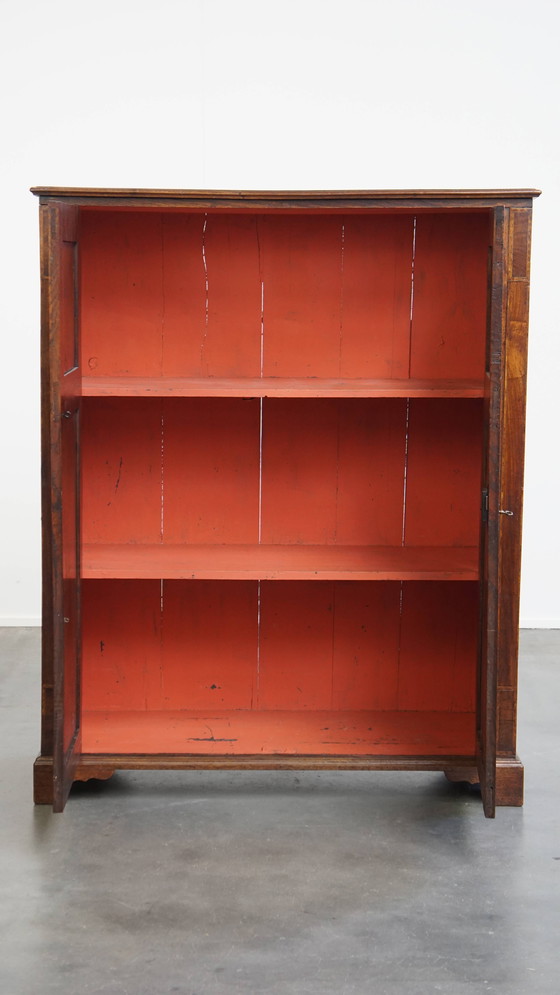 Image 1 of Ancienne armoire anglaise à 2 portes du 18ème siècle