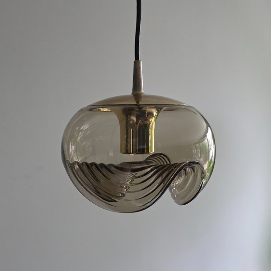 Image 1 of Vintage Space Age pendant lamp – Peill & Putzler “Wave” / “Futura” – 1970s Germany – Smoked glass and metal – Ø 22 cm. Gold.