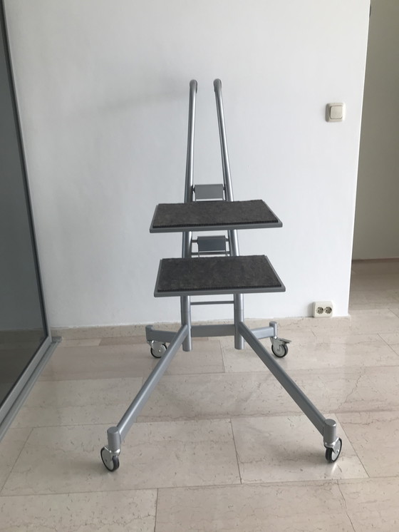 Image 1 of Philip Starck Chariot pour TV ou ordinateur