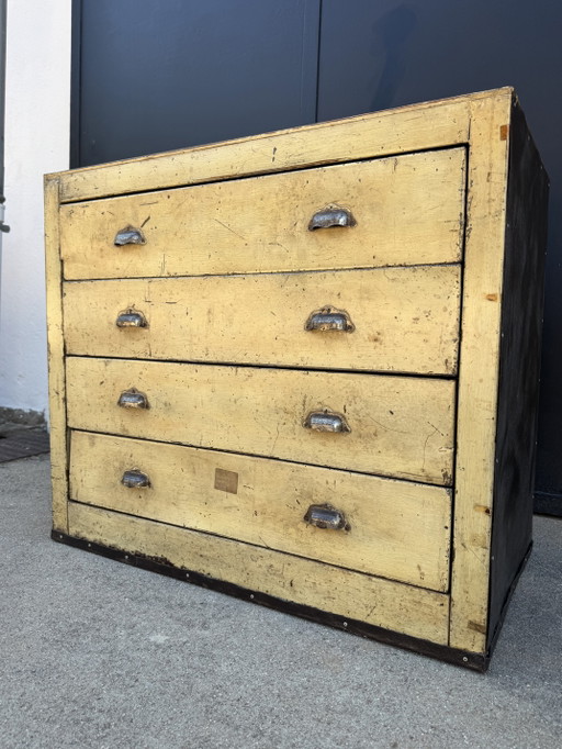 Muebles de taller de hierro y madera de la década de 1940. – ladekasten, Iron, Wood
