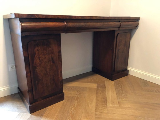 Scrivania Vintage in Legno con Linee Eleganti – Scrivanie, Wood (photo 2 of 6)