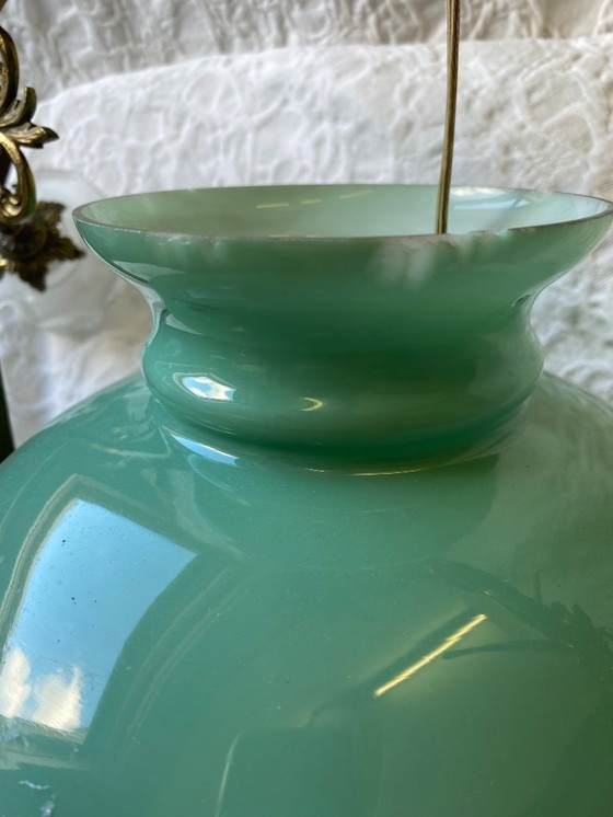 Image 1 of Ancienne lampe vert opalin