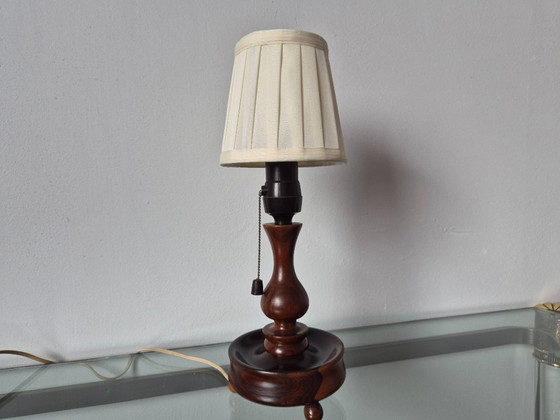 Image 1 of Lampe de table/de chevet japonaise vintage en bois