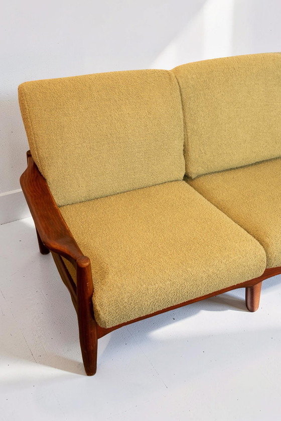 Image 1 of Divano vintage danese a 3 posti in teak con nuovo rivestimento in bouclé verde muschio.