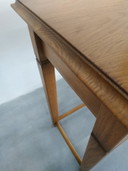 Classico tavolino da parete in legno vintage