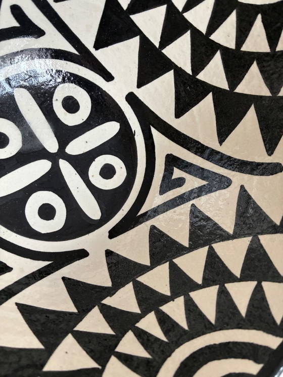 Image 1 of Zwart-witte keramische saladekom met etnisch patroon