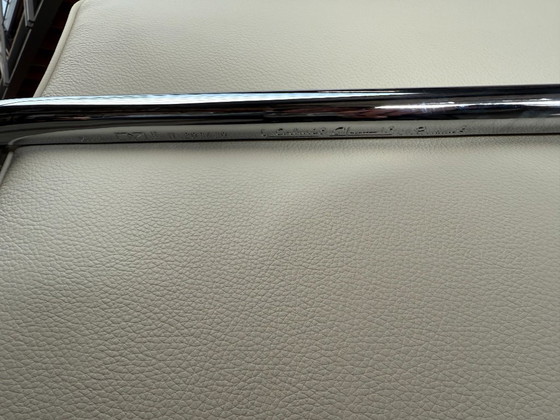 Image 1 of Poltrona Cassina LC2 in pelle bianco sporco