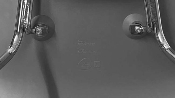 Image 1 of Vitra Eames Plastic Armchair Dax Stoel