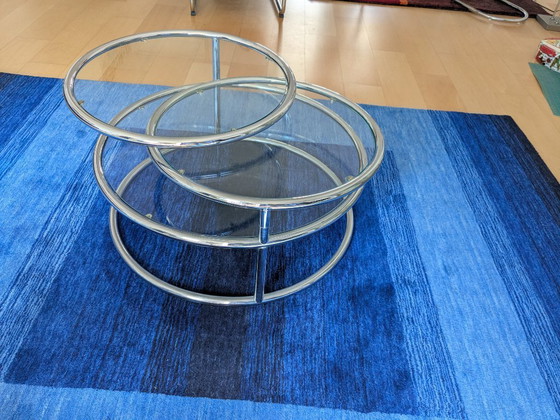 Image 1 of Table basse triple vintage avec plateaux en verre.