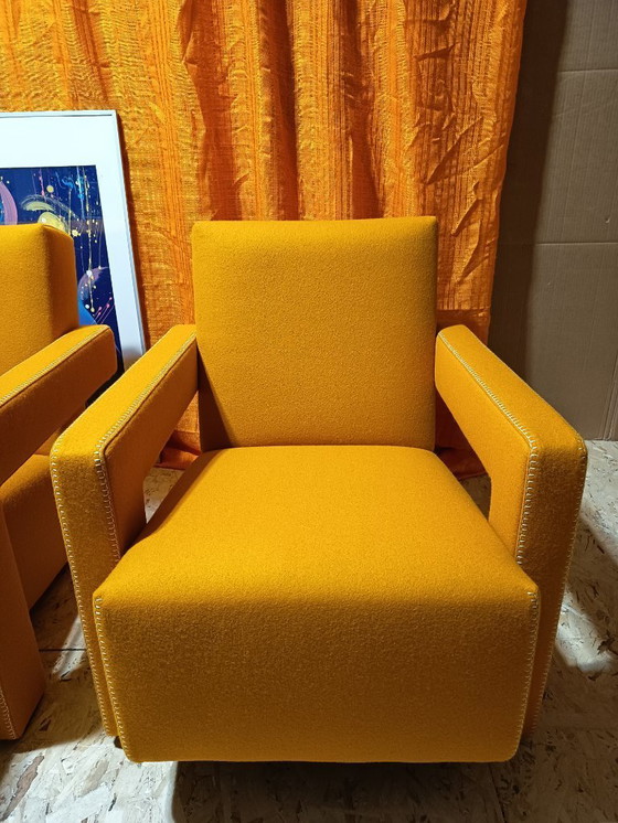 Image 1 of CASSINA Paire de fauteuils Utrecht 637 NEUF 2026 en laine KVARD Moutarde par Gerrit Rietveld