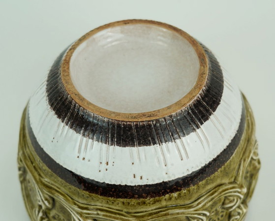 Image 1 of italiano mediados de siglo PLANT POT nuovo rinascimento decoración en relieve blanco marrón bitossi era