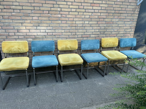6x Chaises en tissu nervuré avec structure tubulaire chromée