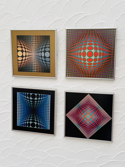 Lot de 4 folios sous cadre V.Vasarely 