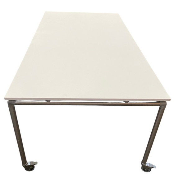 Image 1 of Ahrend Move It Tisch