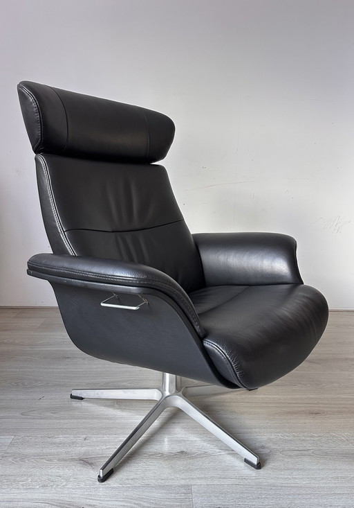 In conformità con il design della poltrona Time Out