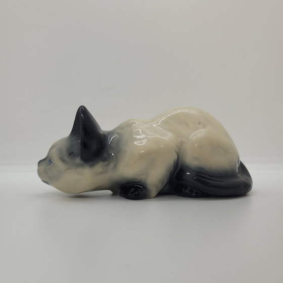 Image 1 of Figur „Liegende Katze“, emailliertes Porzellan, Lladró-Stil, 20. Jahrhundert – Spanien