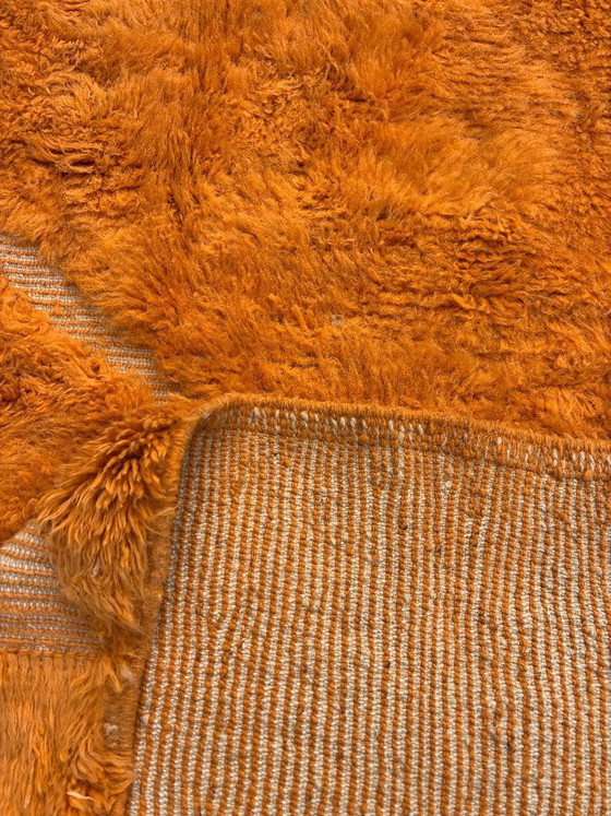 Image 1 of Handgeknüpfter marokkanischer Mrirt-Teppich – Wollteppich in gebranntem Orange, 200 x 300 cm – Moderner, strukturierter Teppich