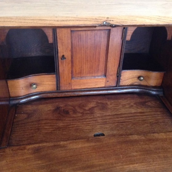 Image 1 of Escritorio antiguo de olmo holandés , curvado simple