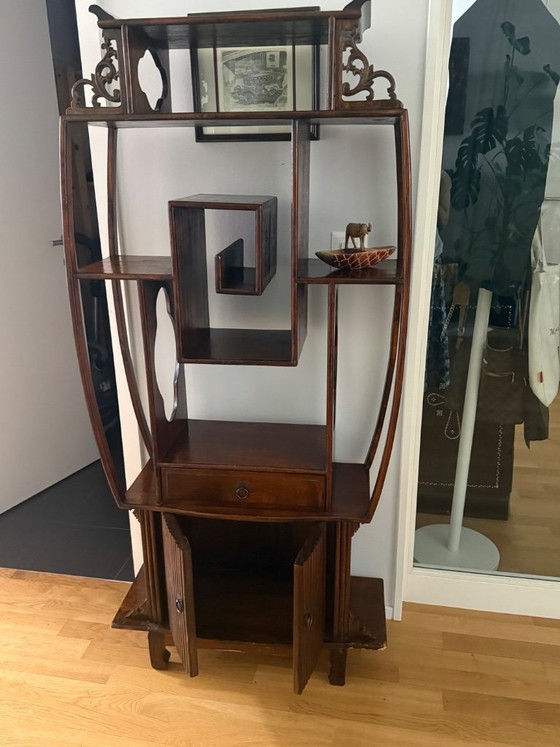 Image 1 of Authentieke oosterse displayplank van teakhout