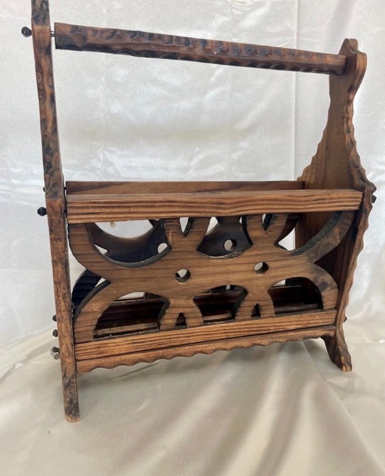 Image 1 of Porte-revue vintage en bois massif sculpté – Portugal, années 70⎜Vintage tijdschriftenrek – Gesneden massief hout – Portugal, ja