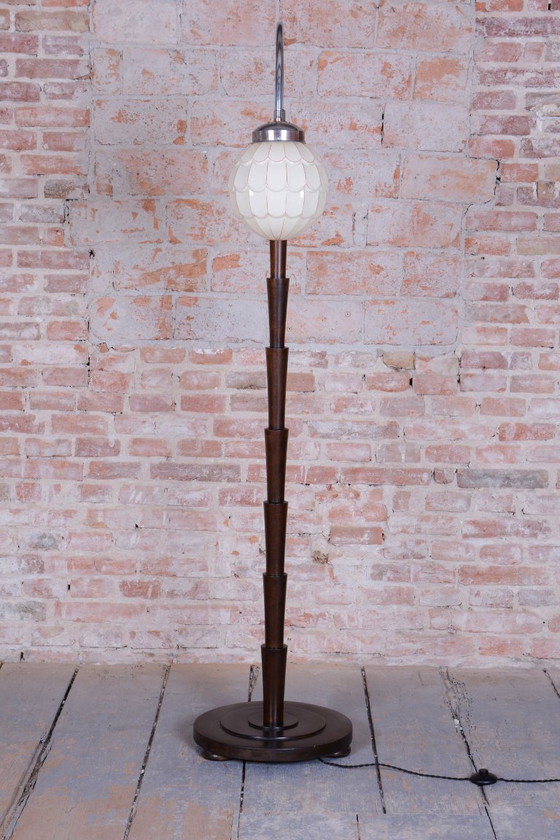 Lámpara de pie cubista restaurada, madera de haya, cromo, cristal opalino, recableada, checa, década de 1920. (photo 6 of 11)