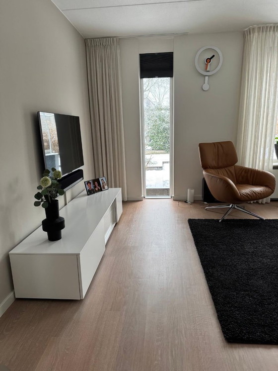 Image 1 of Moderner, eleganter KARAT-TV-Schrank