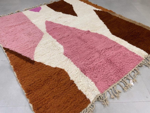 Groot handgemaakt Marokkaans tapijt van 400 cm x 300 cm.
