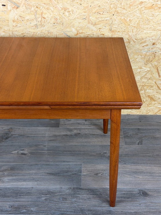 Image 1 of Table de salle à manger en teck des années 1960/70, design danois moderne, Danemark