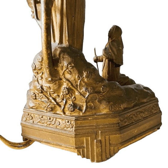 Image 1 of Lampe souvenir de Lourdes en laiton antique, boîte à musique Maria, style religieux, années 1910