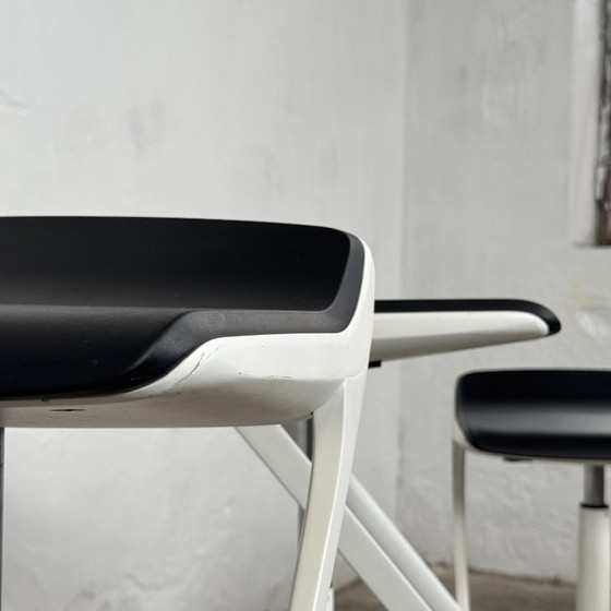 Image 1 of Interstuhl KINETICis5 710K Barstool