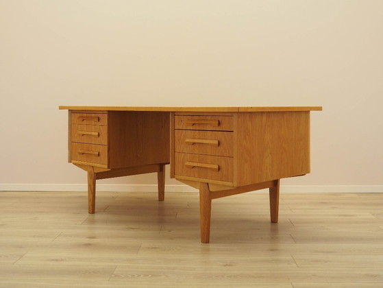 Image 1 of Escritorio de roble, diseño danés, años 60, diseñador: Henning Kjærnulf