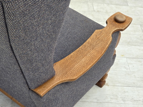 Image 1 of 1970er Hochlehner dänischer Sessel mit Fußhocker, Möbel Wollstoff, Eichenholz massiv