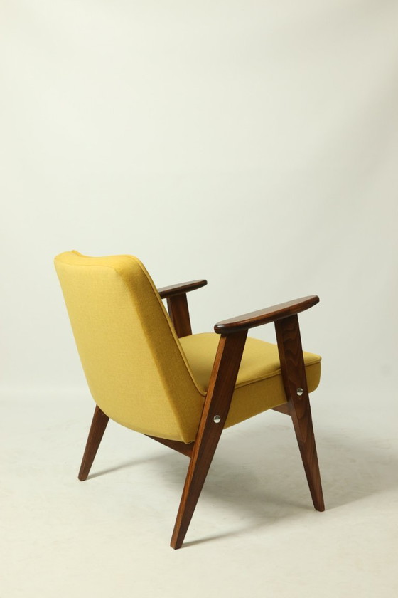 Image 1 of Fauteuil vintage en velours jaune doux, design Chierowsky