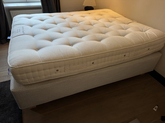 Image 1 of V-Spring Bed: Box spring 160-200 in Perfect Condition