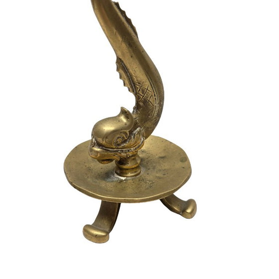 Image 1 of Oude bronzen kandelaar met een vis