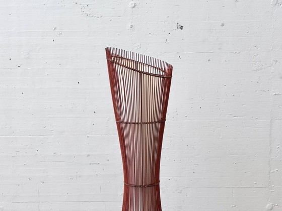 Image 1 of Franse vloerlamp van rotan en bamboe, jaren 60/70.