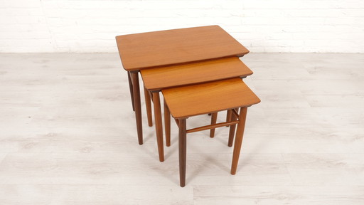 Mimiset | Nesting Tables | Teak