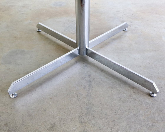 Image 1 of Vintage round extendable table