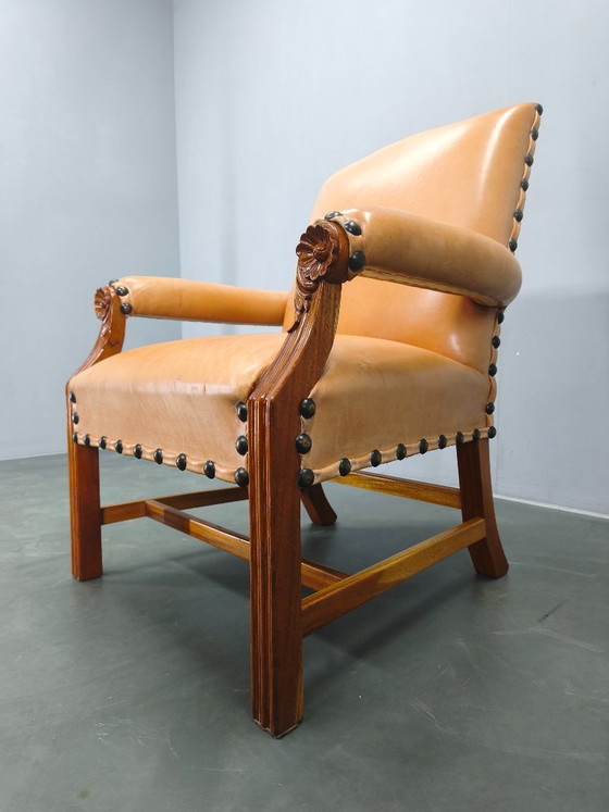 Image 1 of Antieke Deense leren fauteuil, gesneden houten clubfauteuil, begin 1900