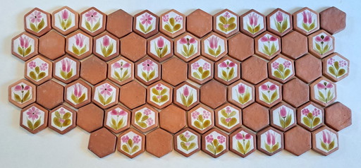 Roger Capron,  69 zeshoektegeltjes decor en uni