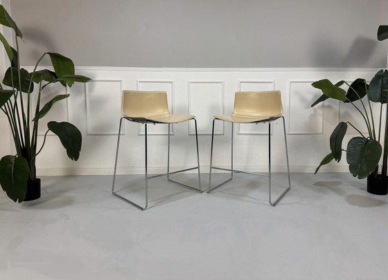 Image 1 of 2x Arper Catifa Barstool Chair Leather Low Back Beige 76 cm Seat