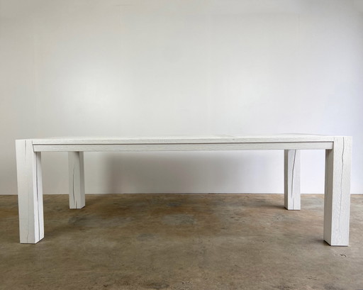 Table robuste en chêne blanc faite à la main