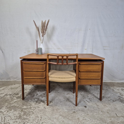 G.V. Møbler vintage 1960s Danish teak desk Scandinavian