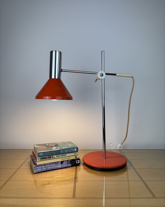 Image 1 of Lampada da tavolo vintage regolabile in metallo arancione e alluminio di Richard Essig, metà secolo, anni '70, cromata, era 