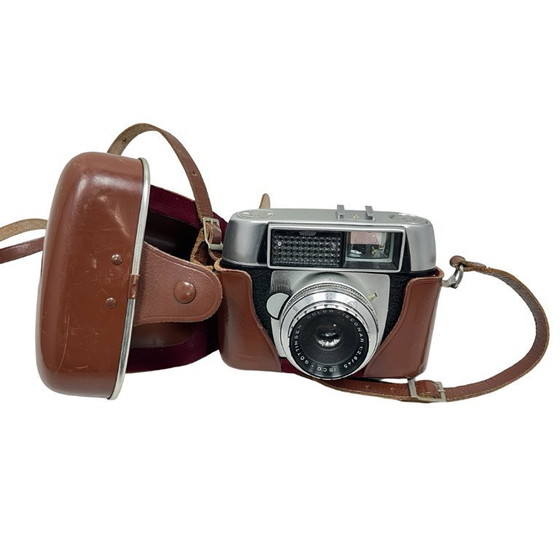Image 1 of Cámara alemana Rollop 35 Isco Göttingen Color-Isconar 2.8/45, de la década de 1960, en funcionamiento.