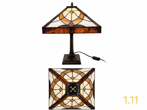 Beautiful Tiffany-Style Table Lamp 50x30