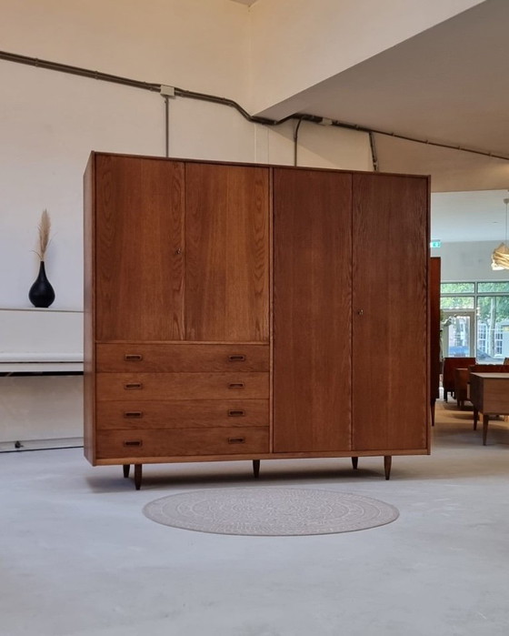Garde-robe du milieu du siècle – Armoires, Wood (photo 17 of 17)