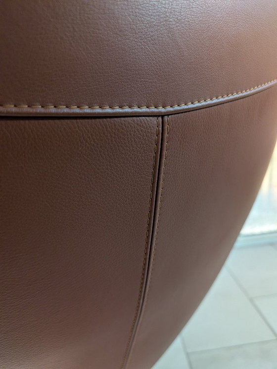 Image 1 of Leolux Bellelaine + pouf