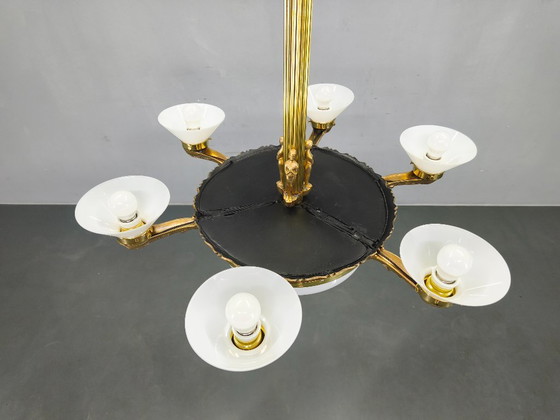 Image 1 of Lámpara de araña Art Déco de latón con pantallas de cristal, Checoslovaquia, década de 1930.