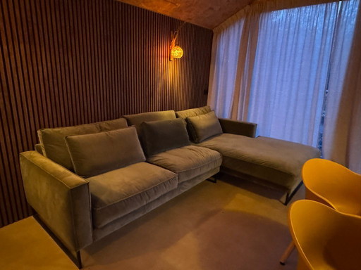 Groene hoekbank velvet Melchior interieur